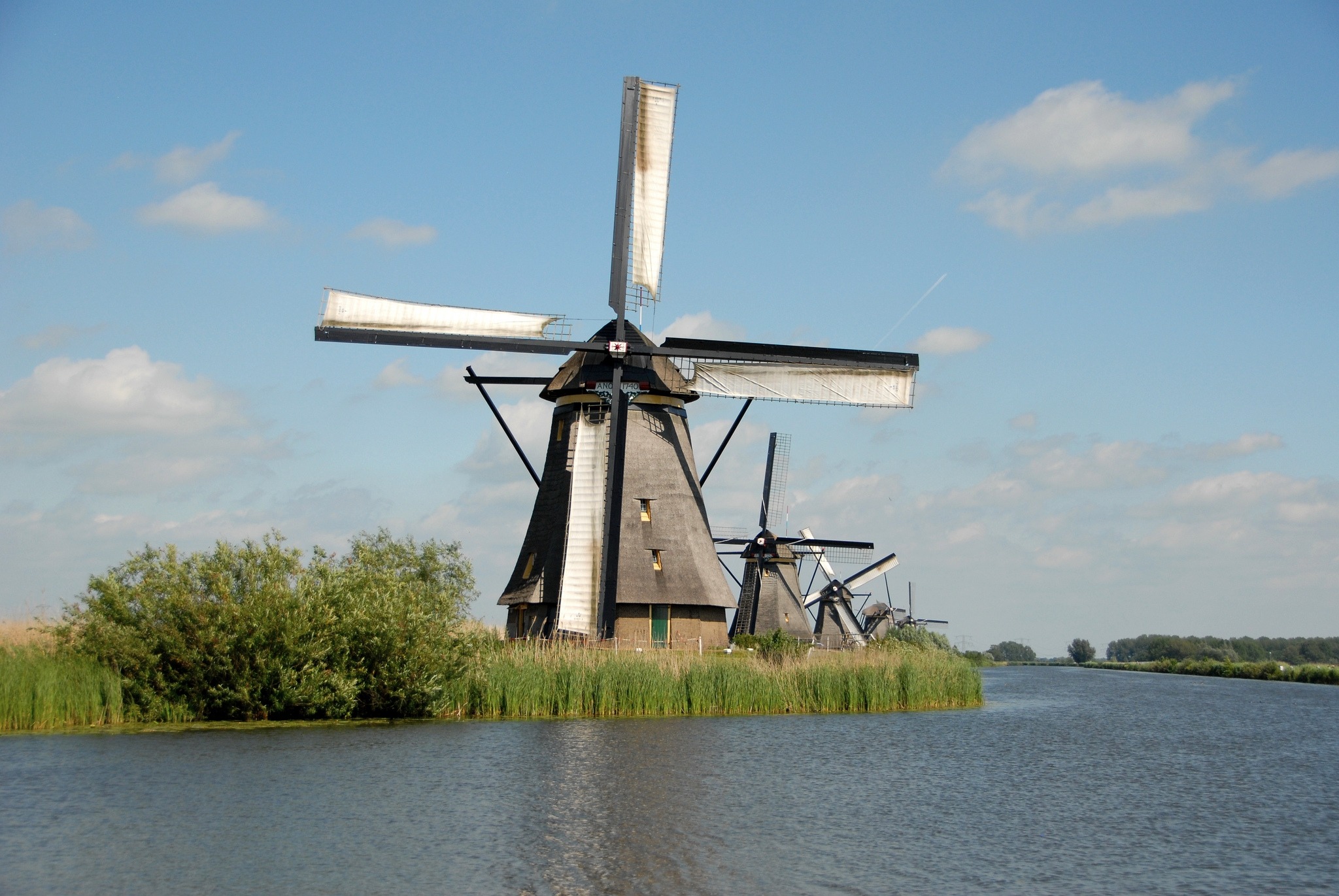 Kinderdijk 101: 10 Things You Need to Know About Holland’s Famous Windmills